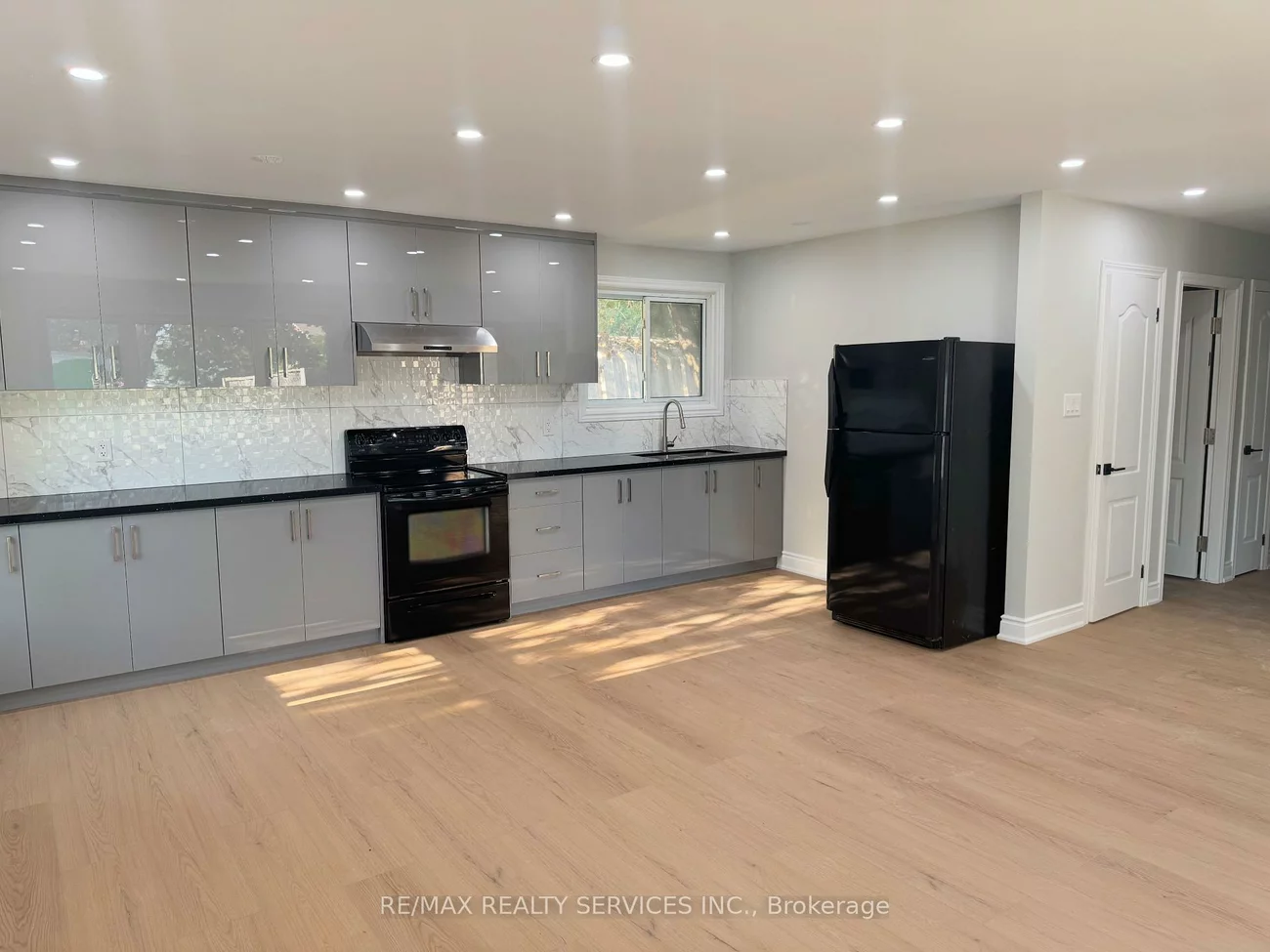 41, Maclaren, Painswick North, Barrie