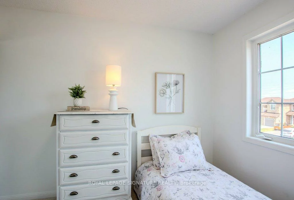 108, Hawthorne, Ardagh, Barrie