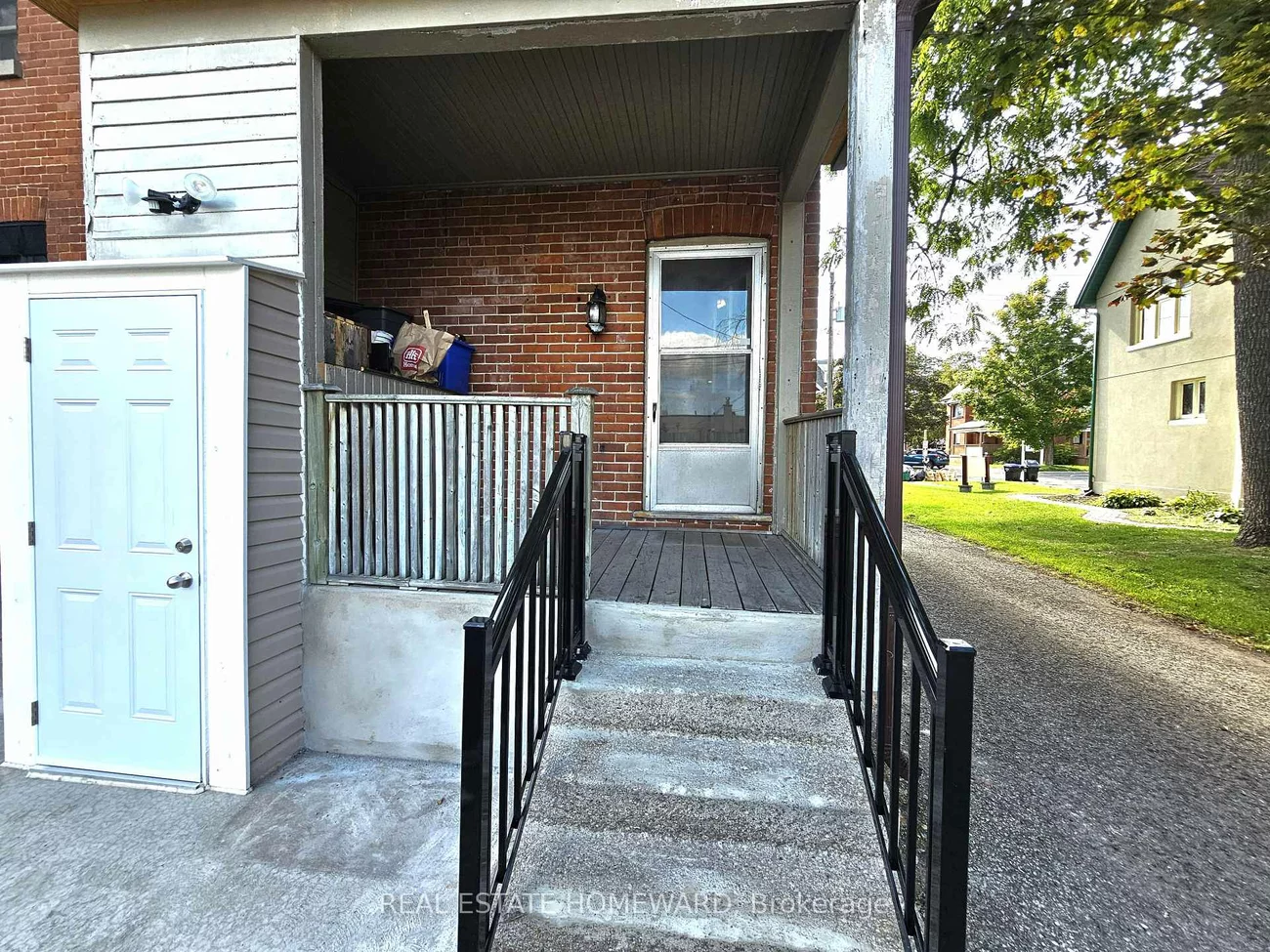 71, Mary, City Centre, Barrie