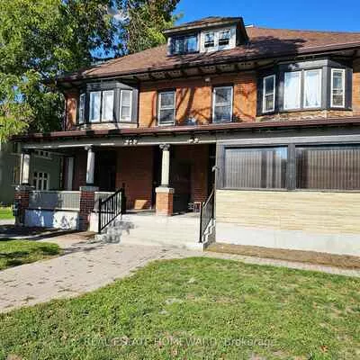 71, Mary, City Centre, Barrie