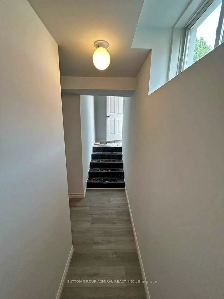 113, Hurst, Bayshore, Barrie