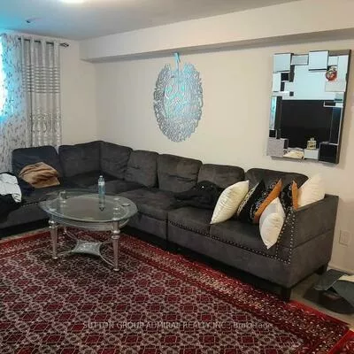 113, Hurst, Bayshore, Barrie