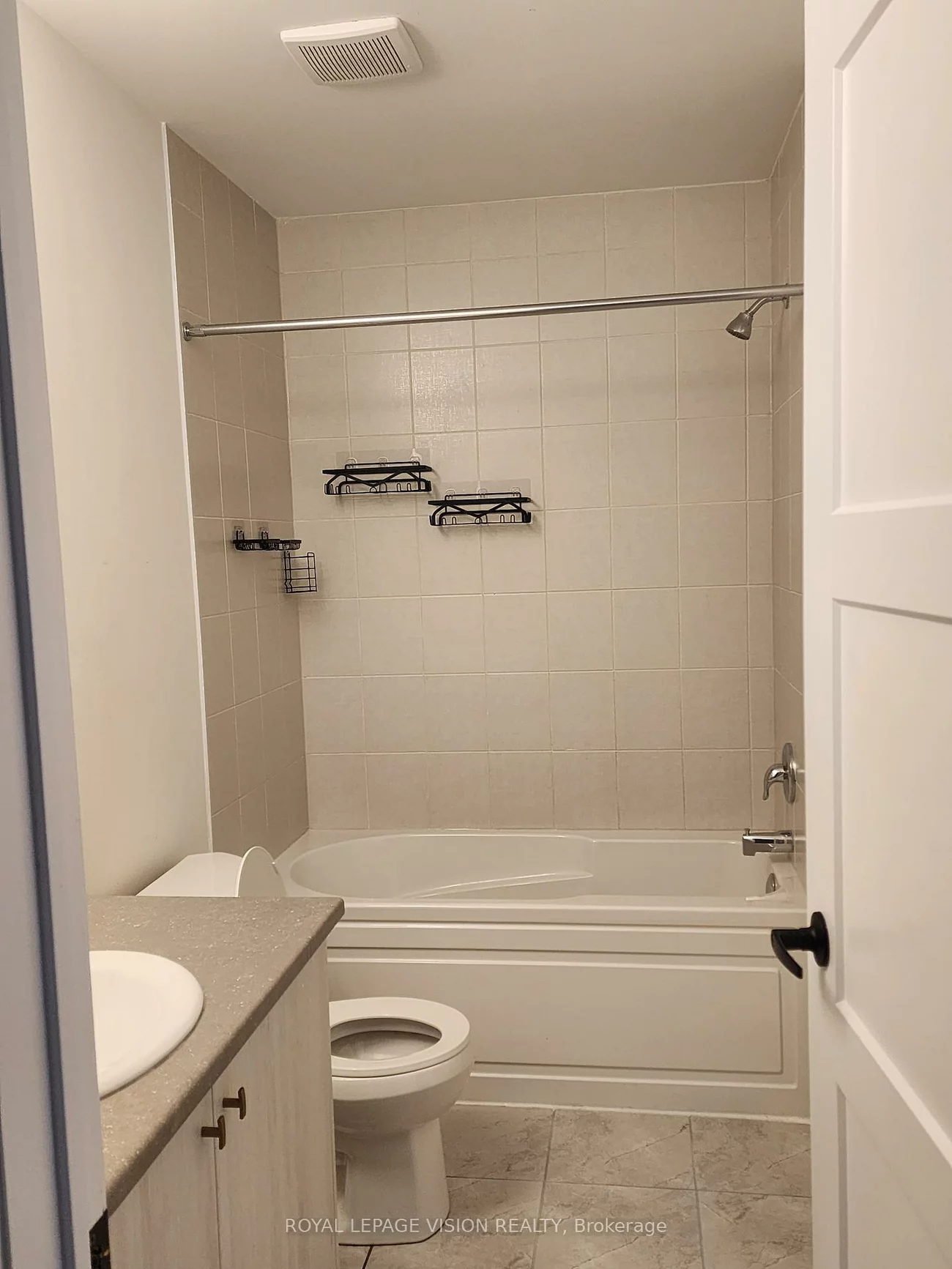 27, Wagon, Innis-Shore, Barrie