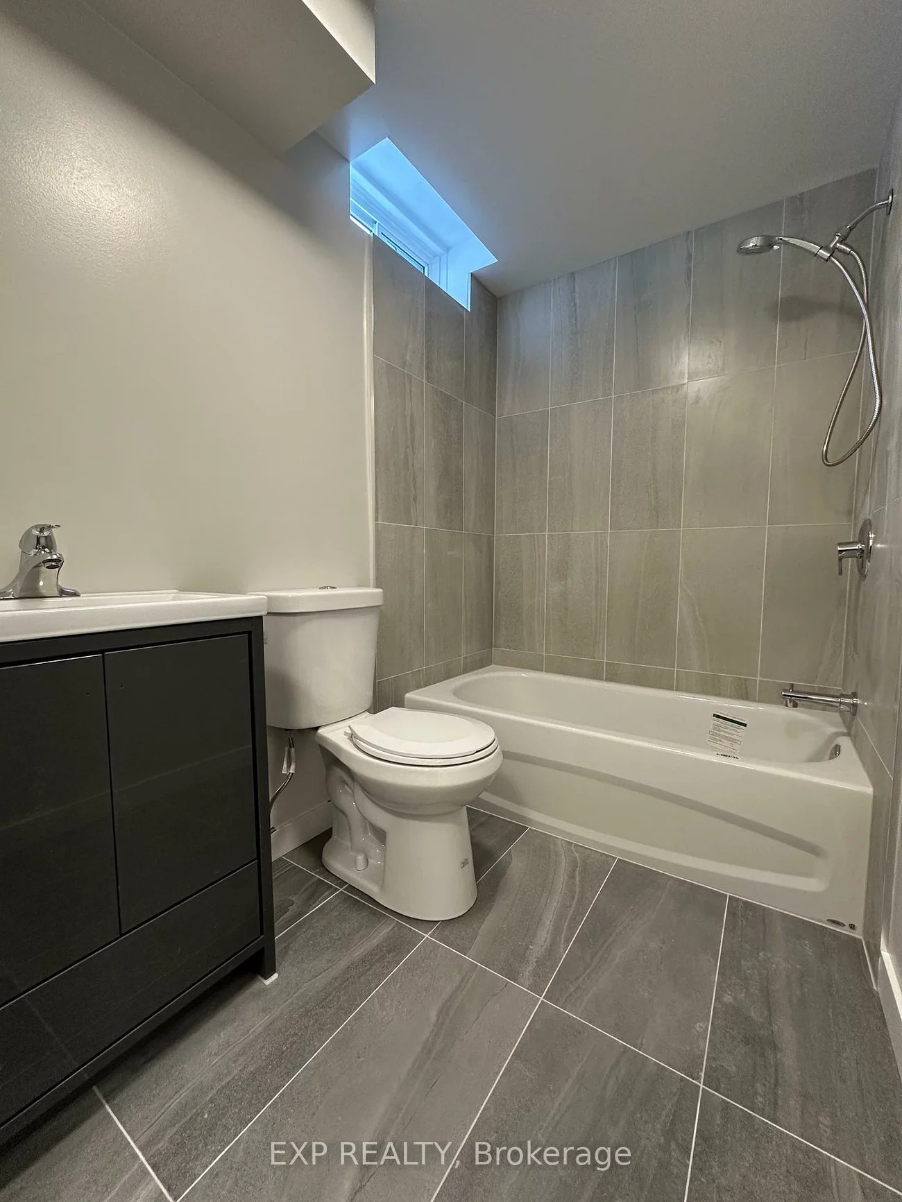 58, Moore, Letitia Heights, Barrie