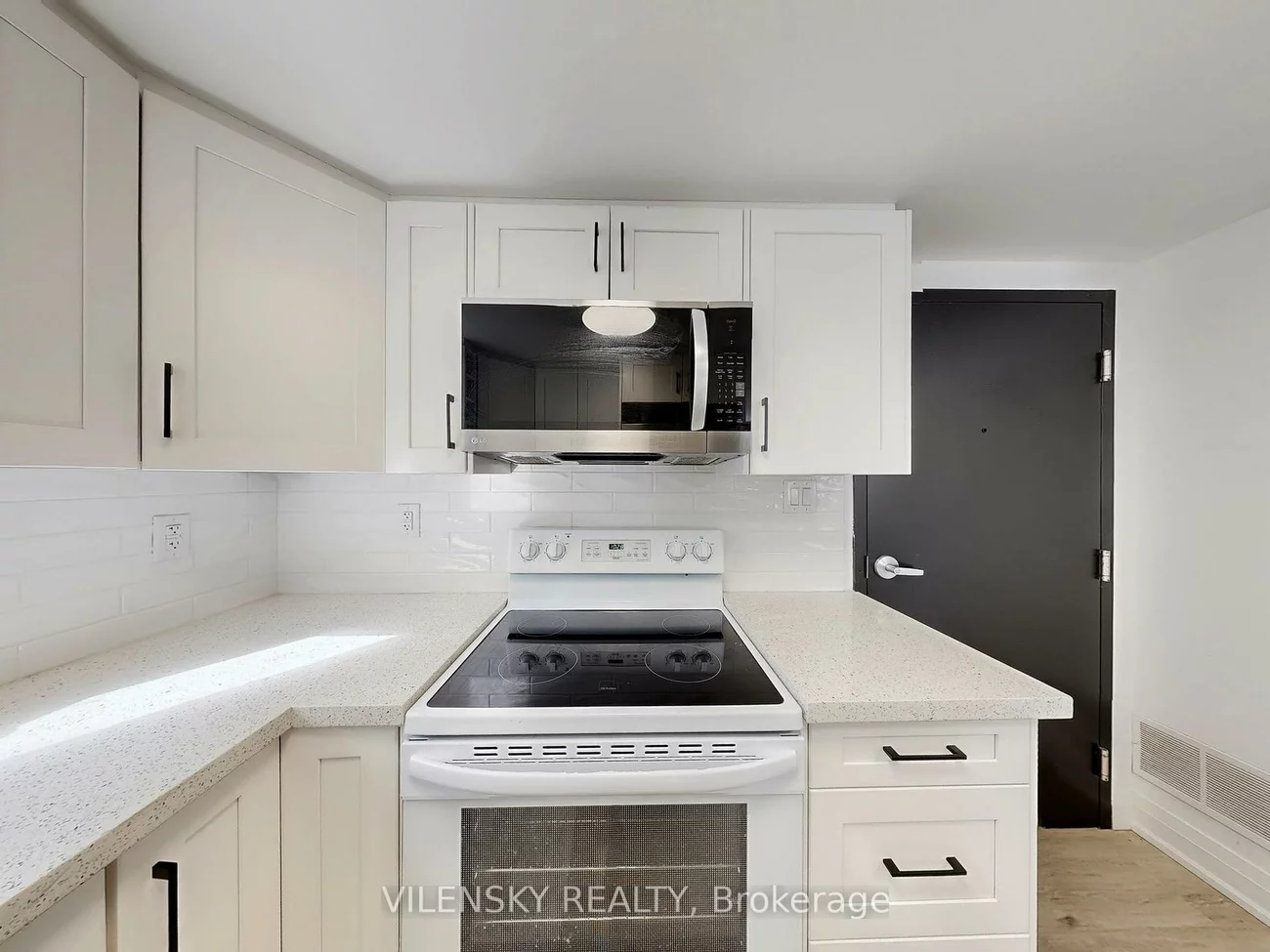 195, Owen, Wellington, Barrie