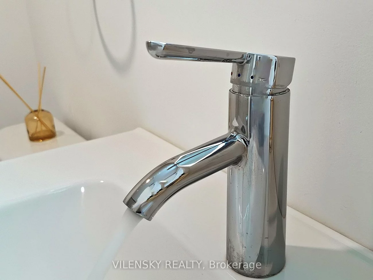 195, Owen, Wellington, Barrie