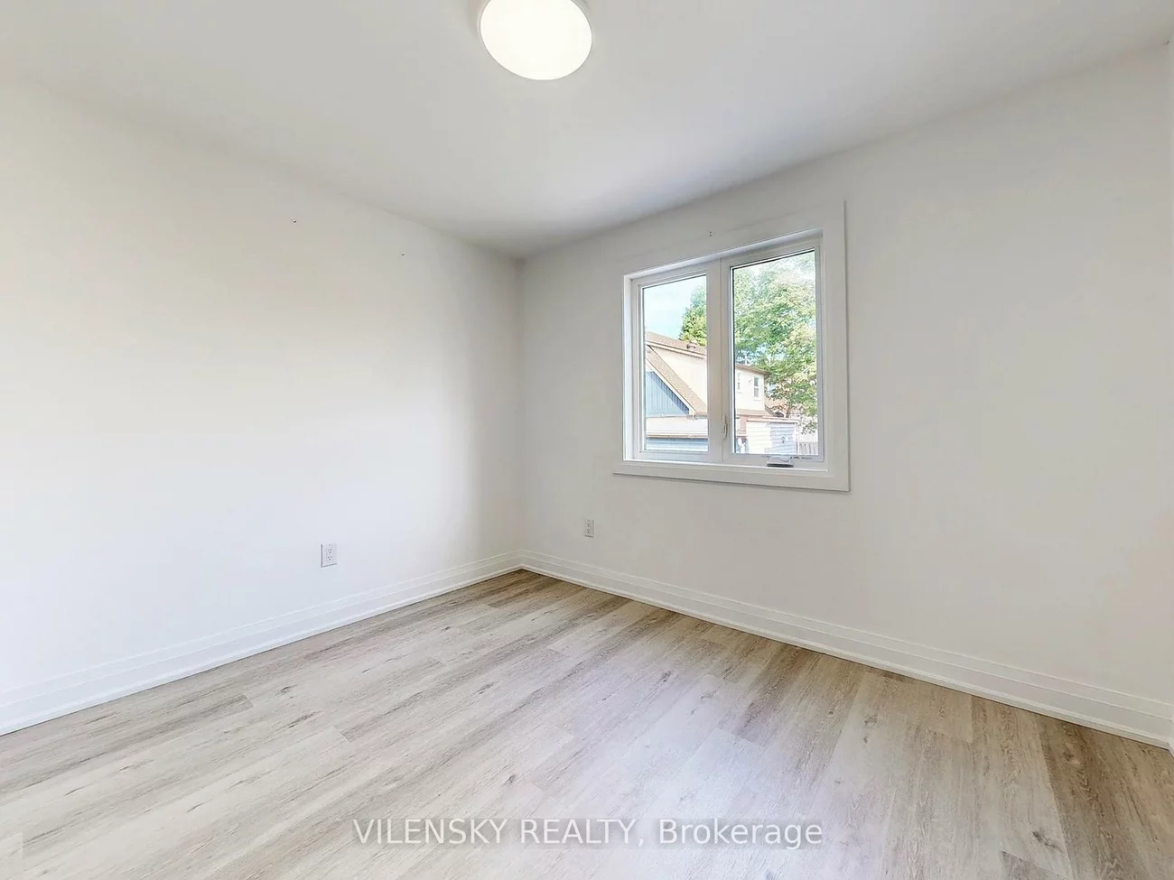 195, Owen, Wellington, Barrie