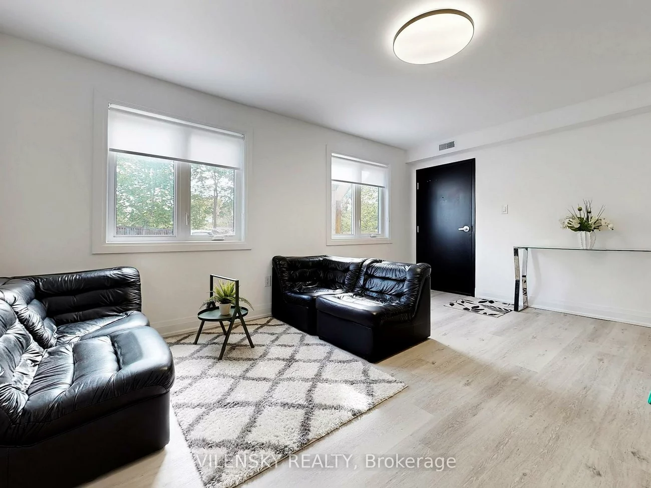 195, Owen, Wellington, Barrie