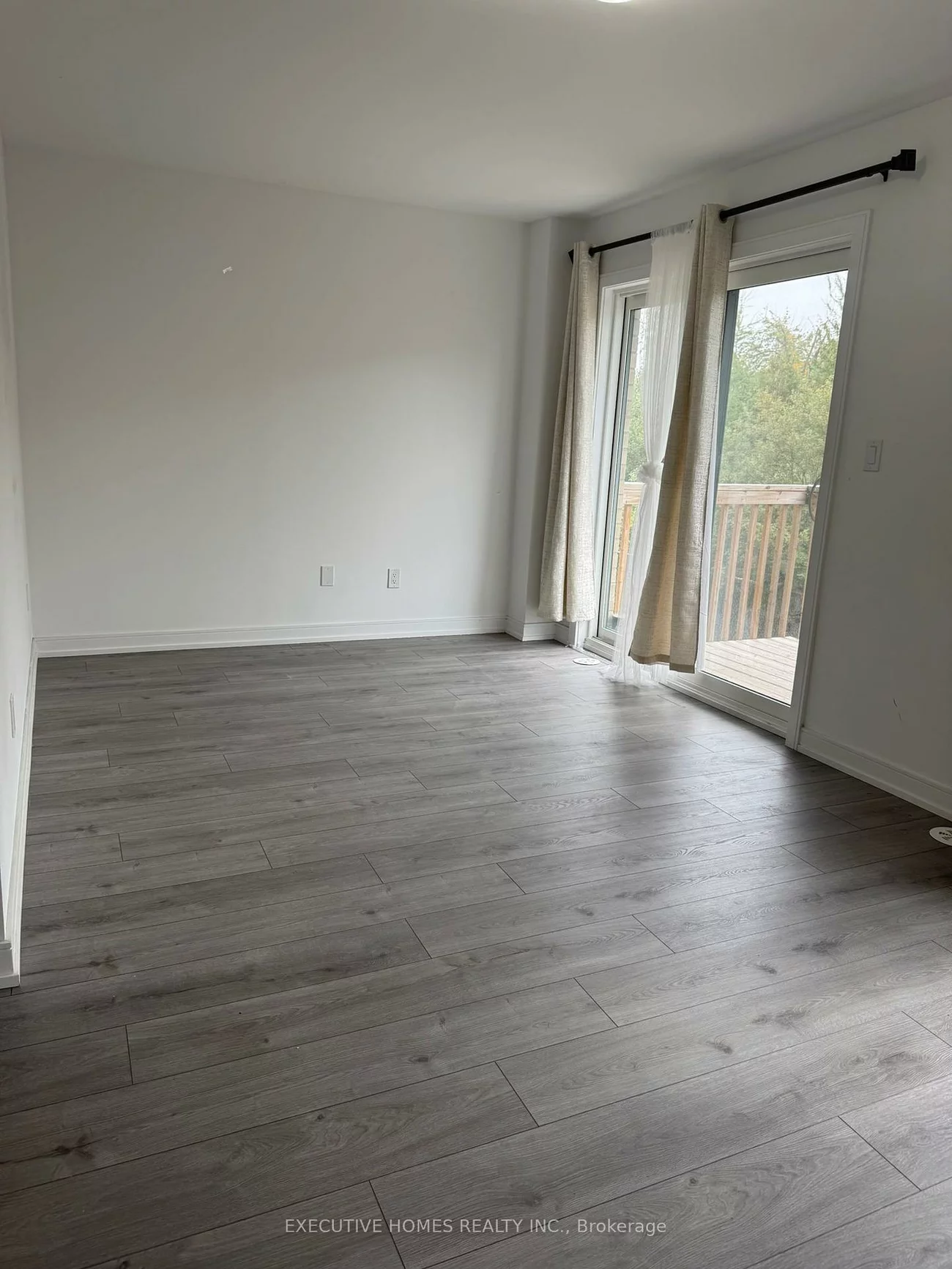 10, Blue Forest, Innis-Shore, Barrie