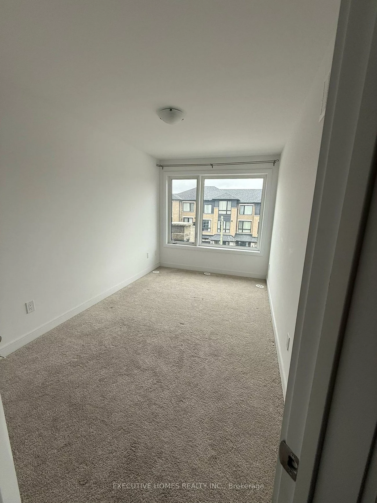 10, Blue Forest, Innis-Shore, Barrie