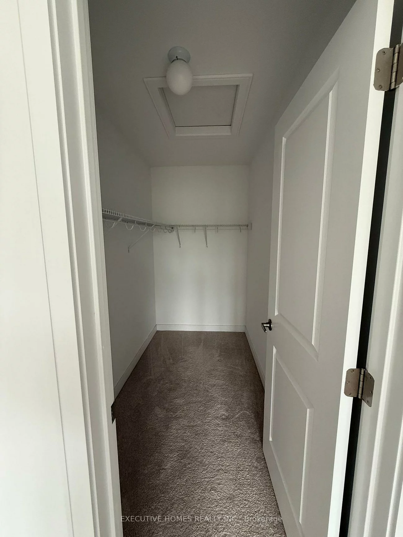10, Blue Forest, Innis-Shore, Barrie