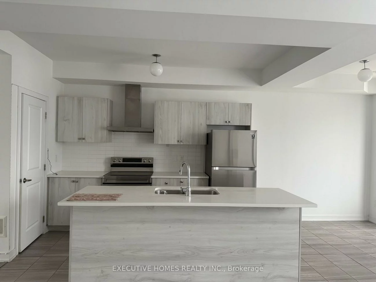10, Blue Forest, Innis-Shore, Barrie