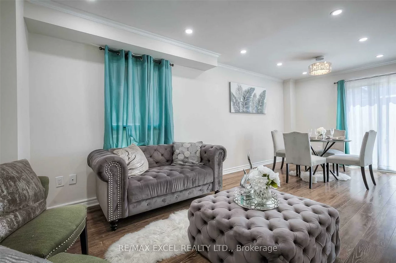 22, Weatherup, West Bayfield, Barrie