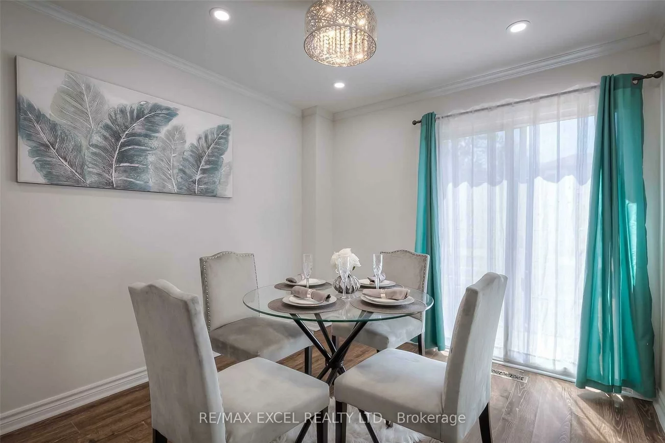 22, Weatherup, West Bayfield, Barrie