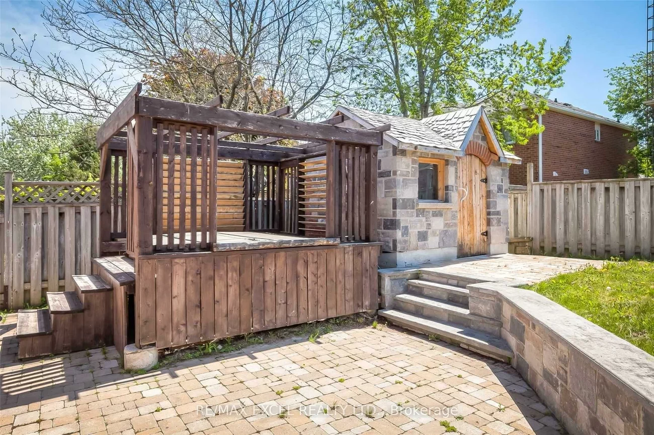 22, Weatherup, West Bayfield, Barrie