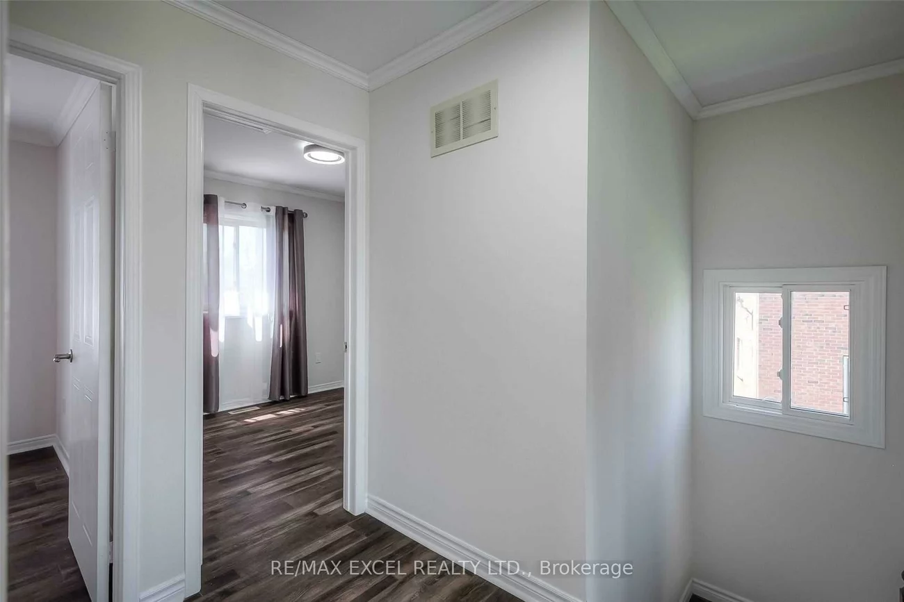 22, Weatherup, West Bayfield, Barrie