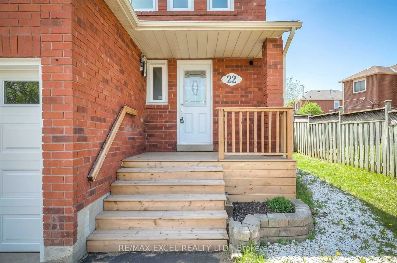 22, Weatherup, West Bayfield, Barrie