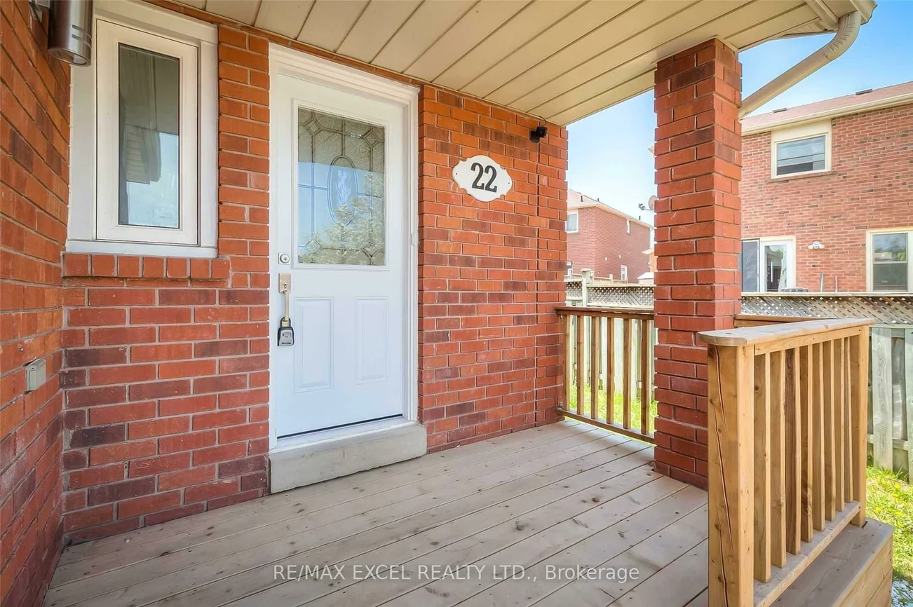 22, Weatherup, West Bayfield, Barrie