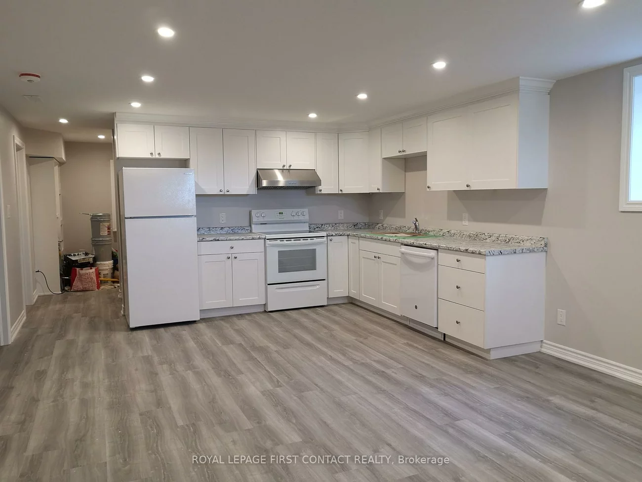 30, Burke, West Bayfield, Barrie