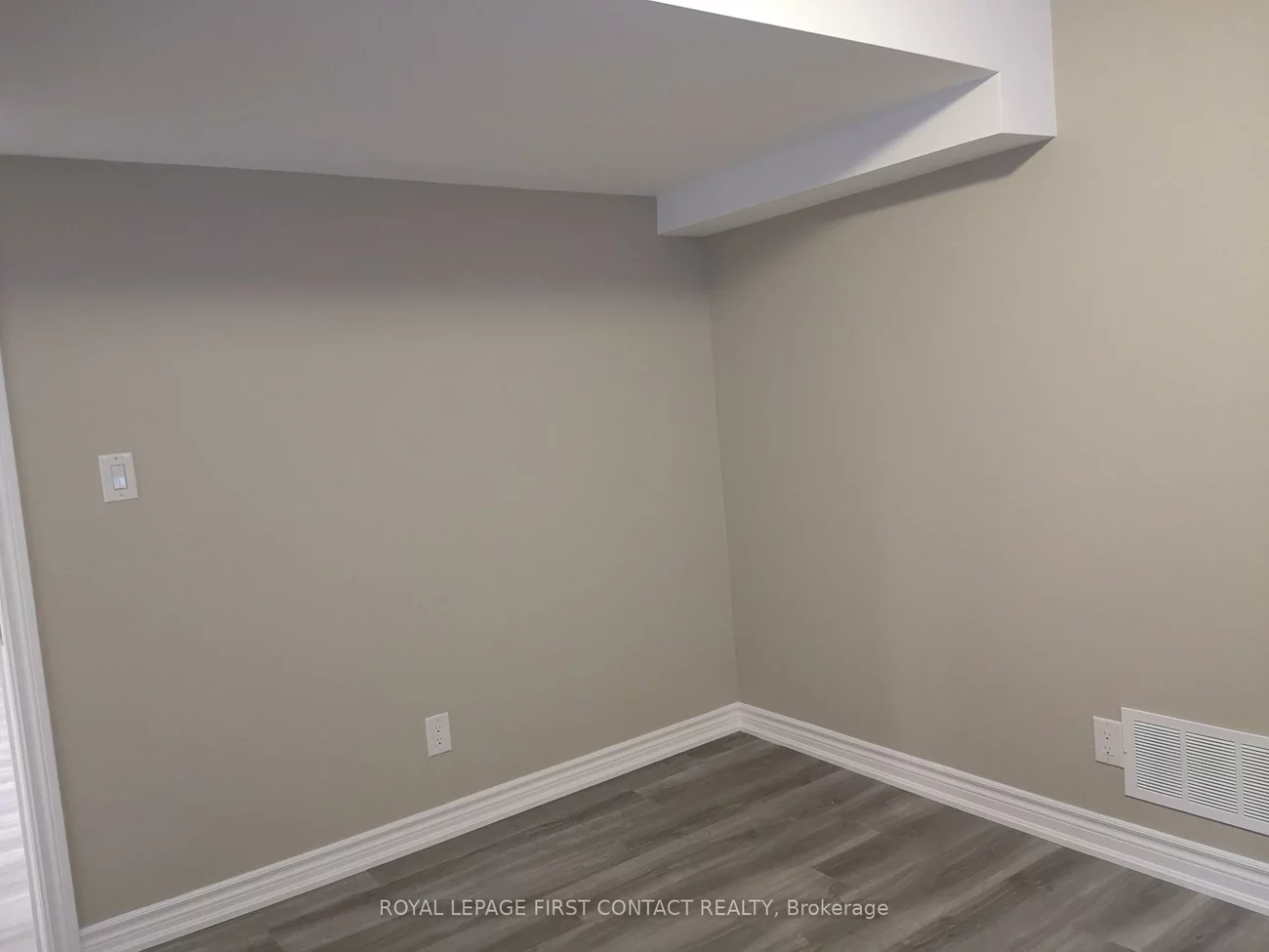 30, Burke, West Bayfield, Barrie