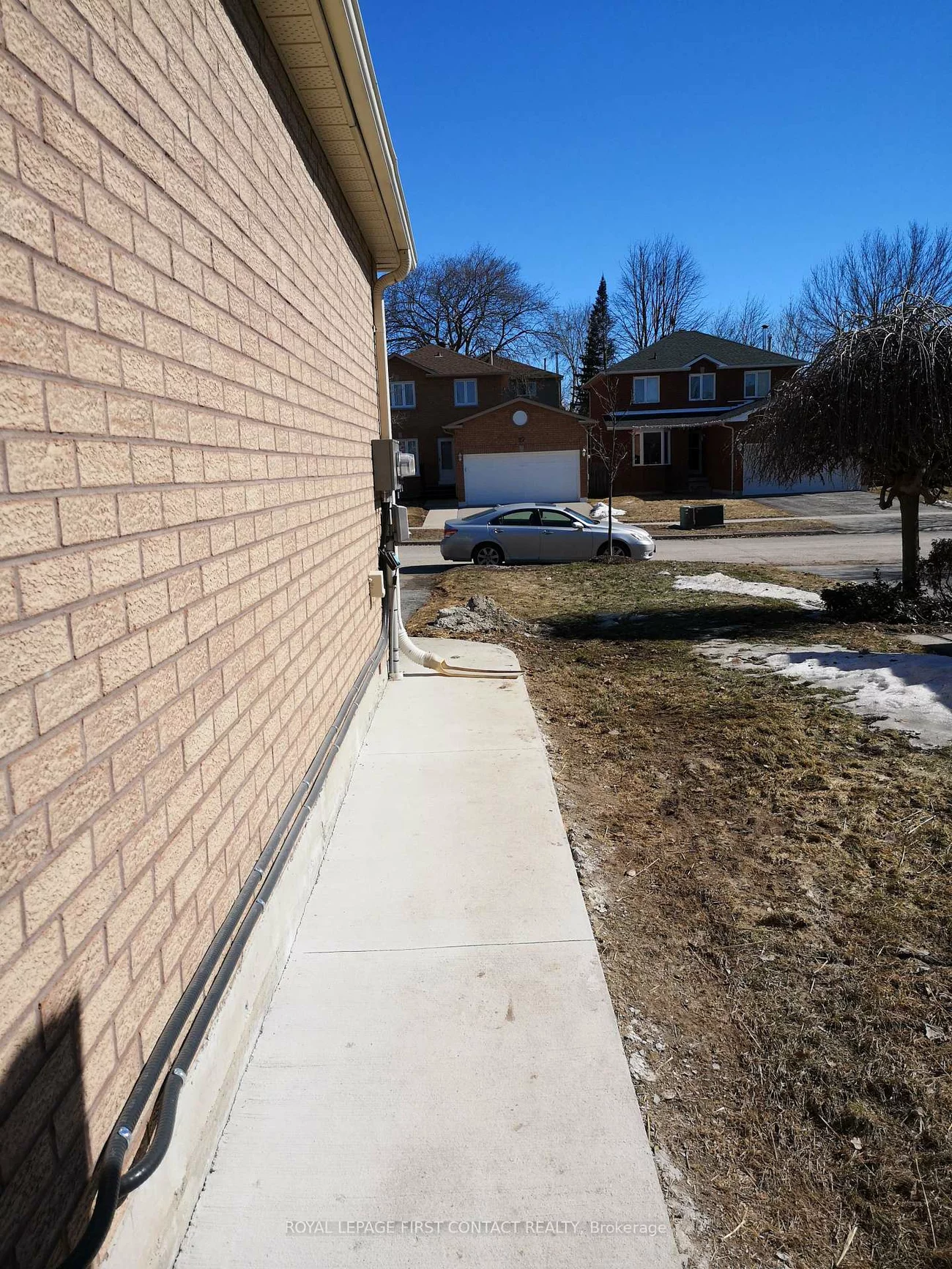 30, Burke, West Bayfield, Barrie