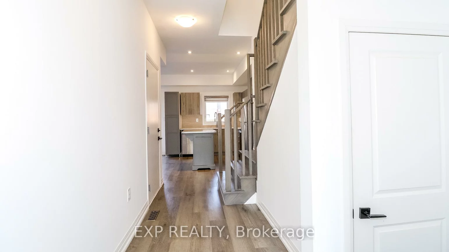 16, Haven, Painswick South, Barrie