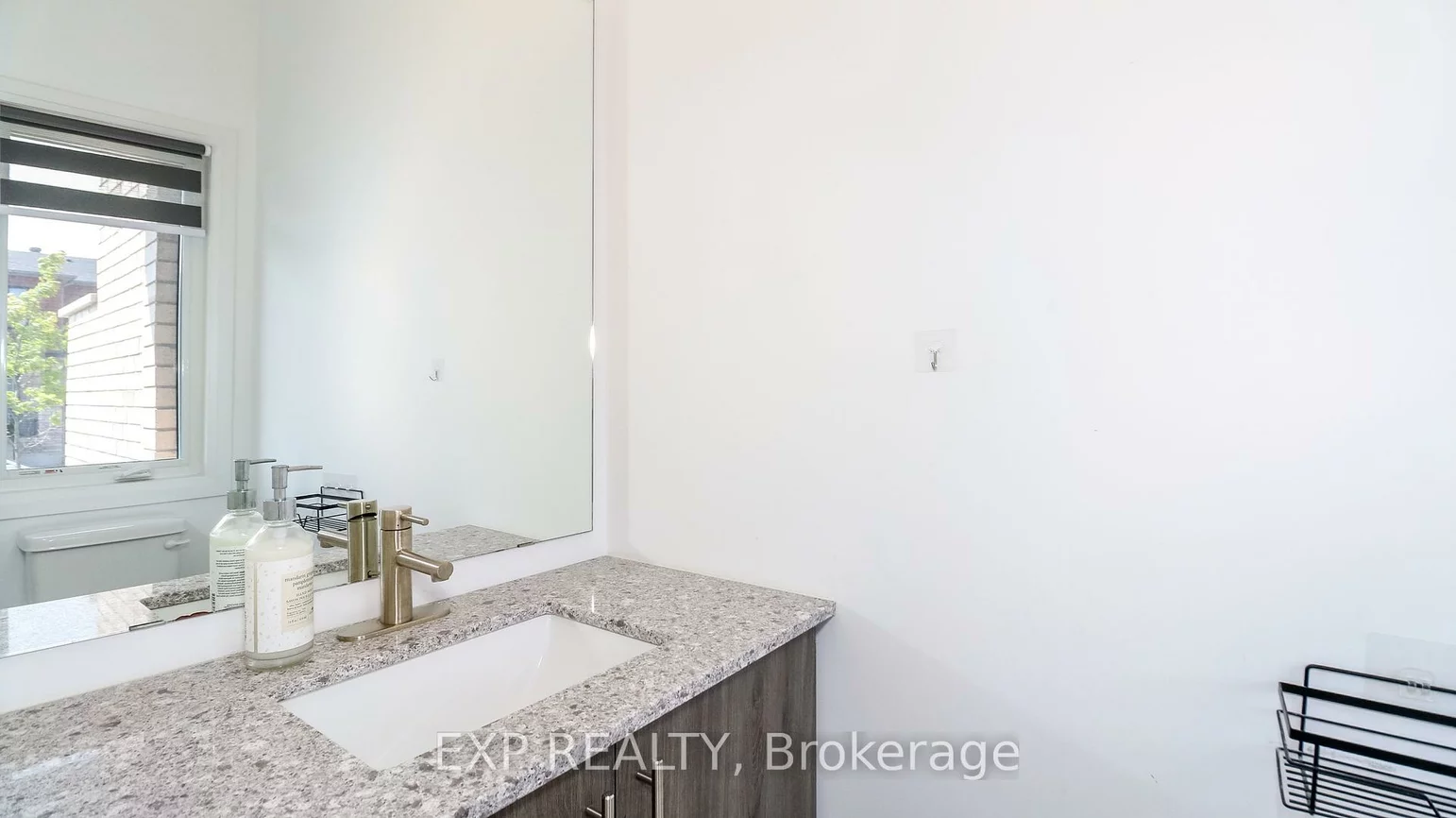 16, Haven, Painswick South, Barrie