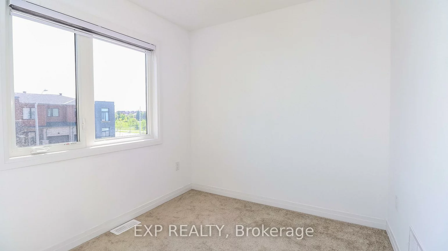 16, Haven, Painswick South, Barrie