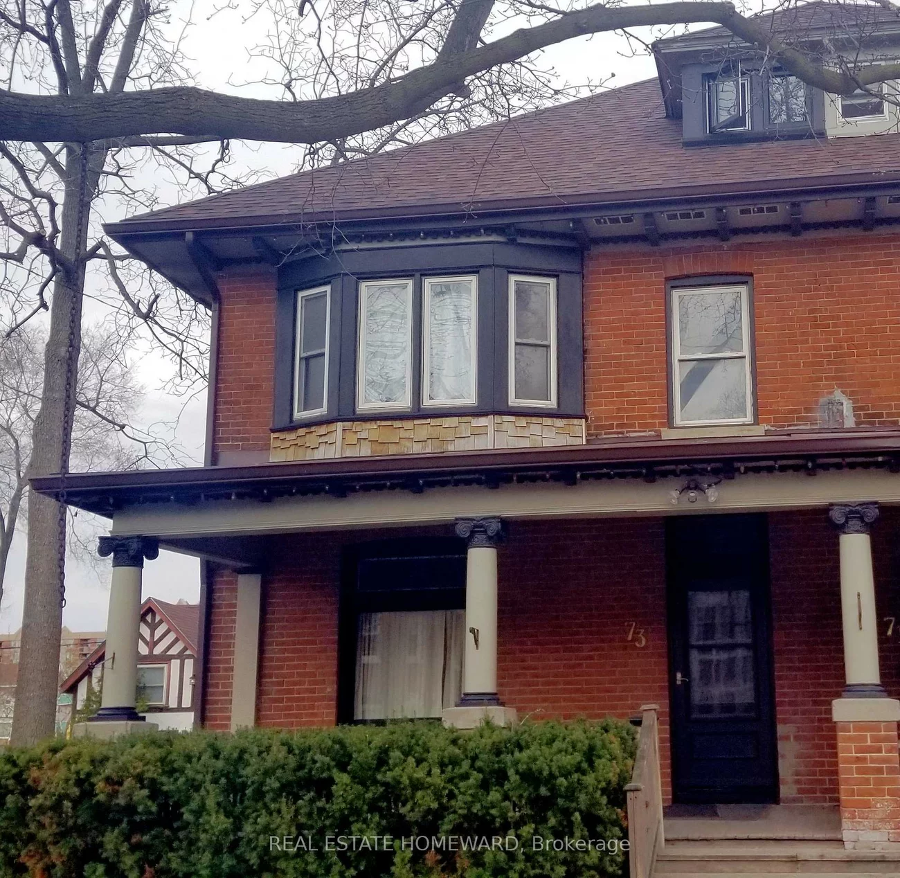 71, Mary, City Centre, Barrie