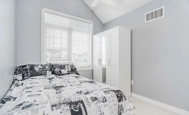 37, Pearcey, West Bayfield, Barrie