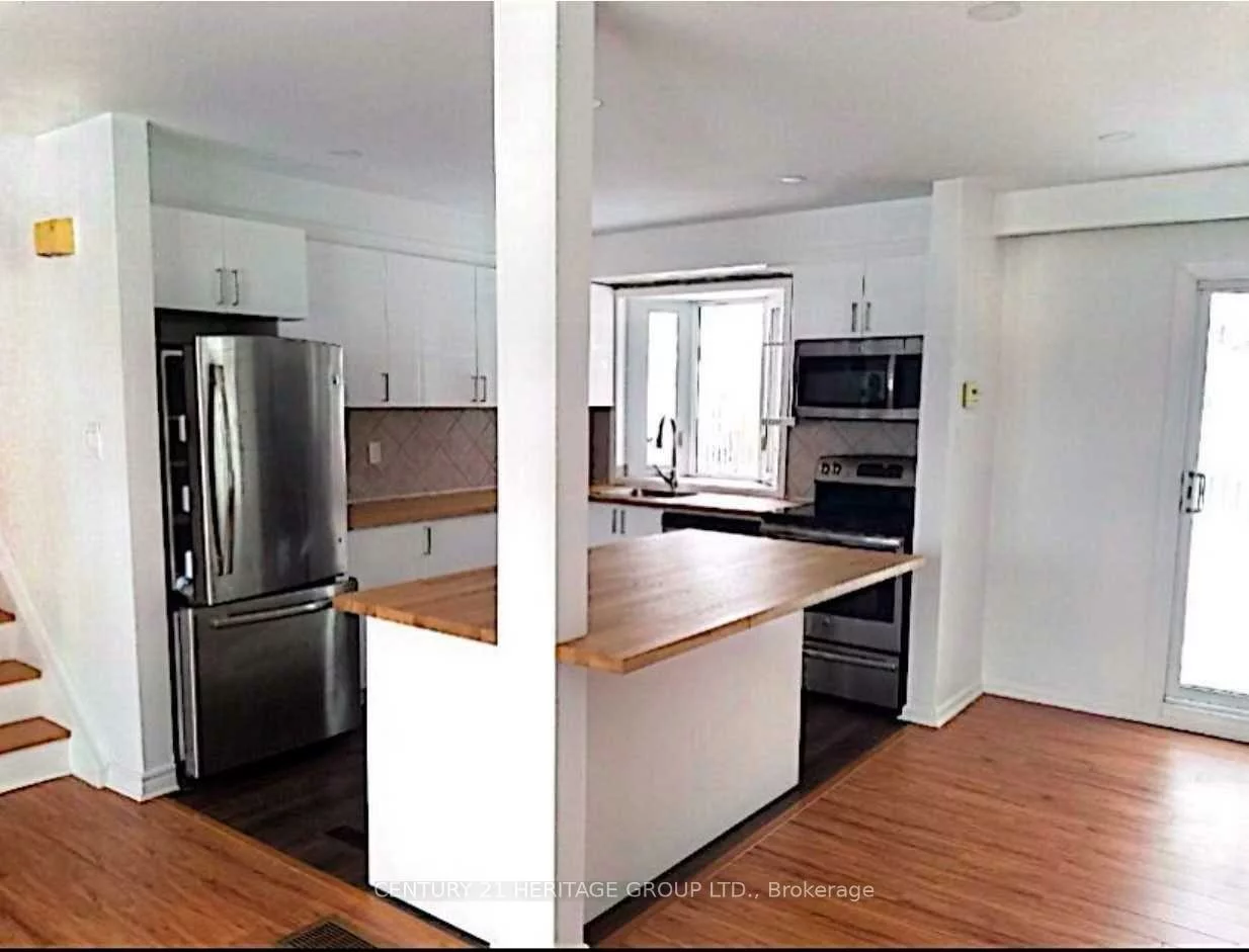 51, Steel, Grove East, Barrie