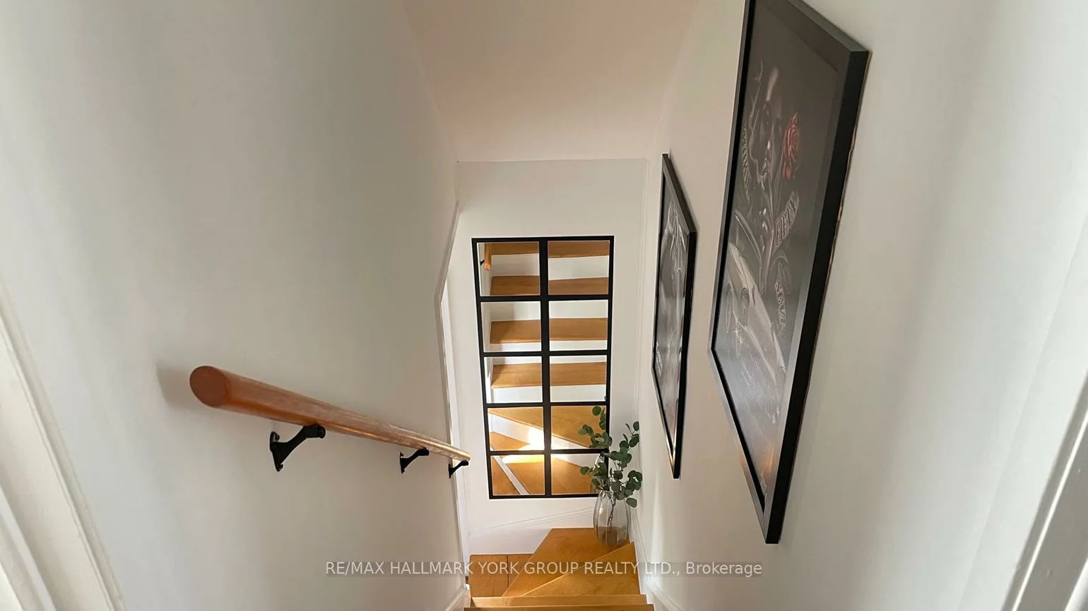 102, Gunn, Wellington, Barrie