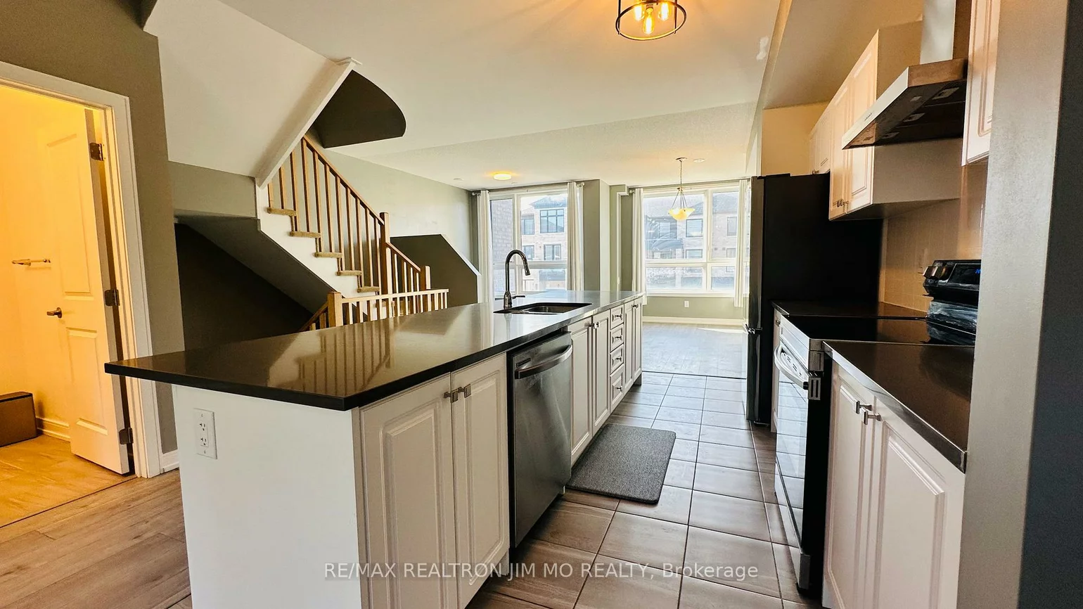 114, Blue Forest, Innis-Shore, Barrie