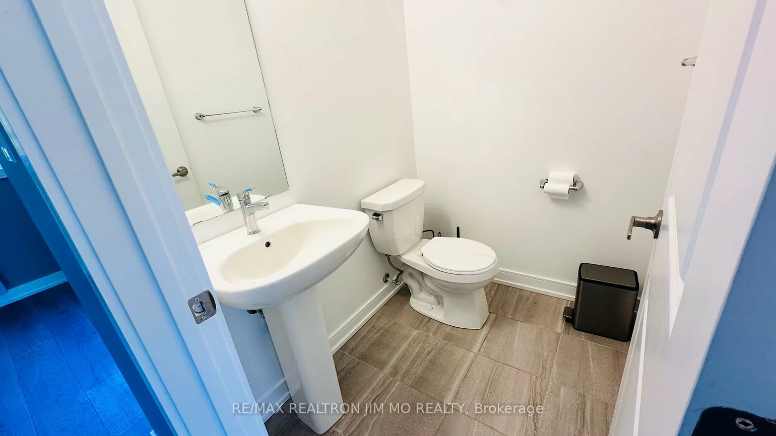 114, Blue Forest, Innis-Shore, Barrie