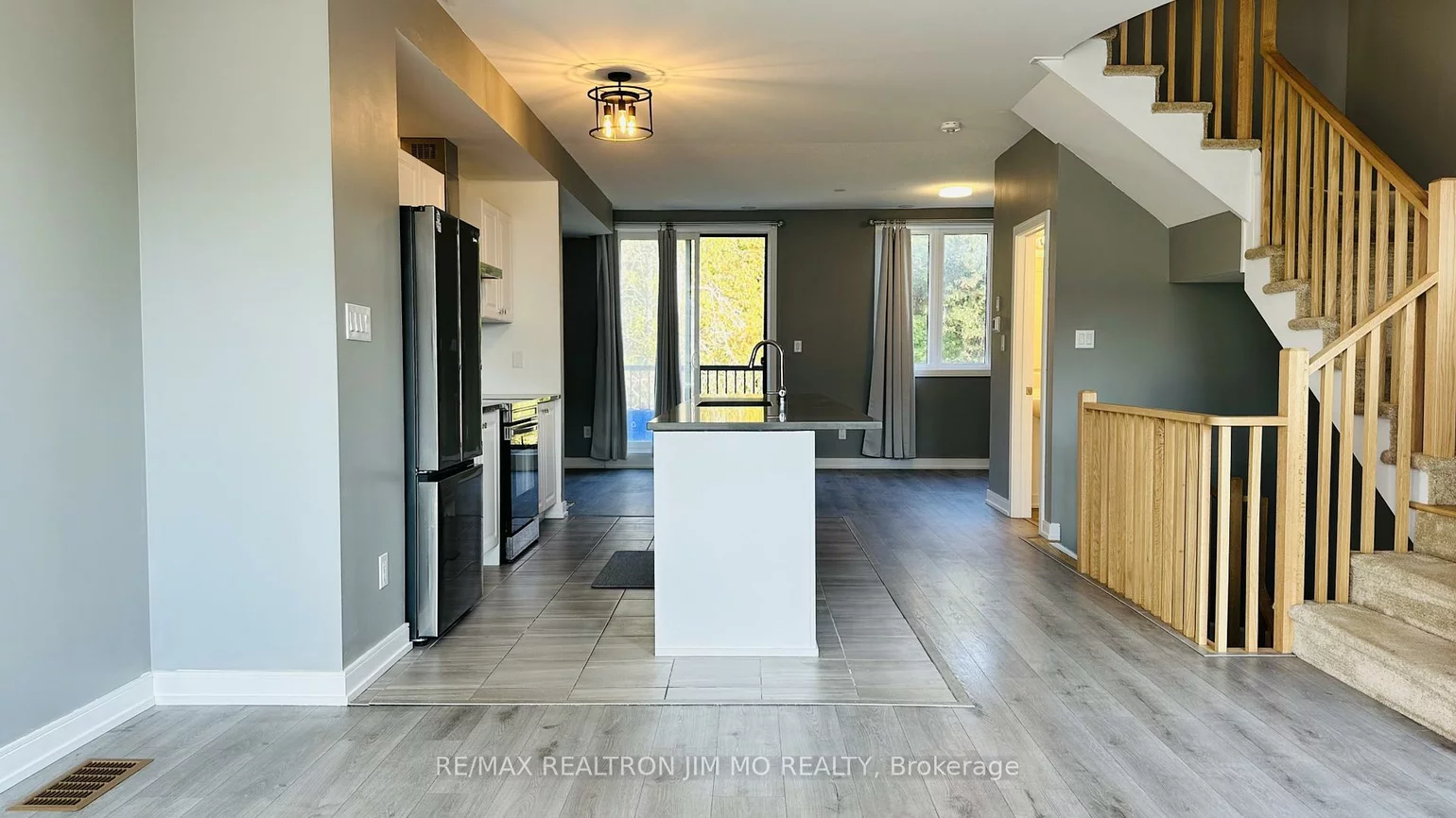 114, Blue Forest, Innis-Shore, Barrie