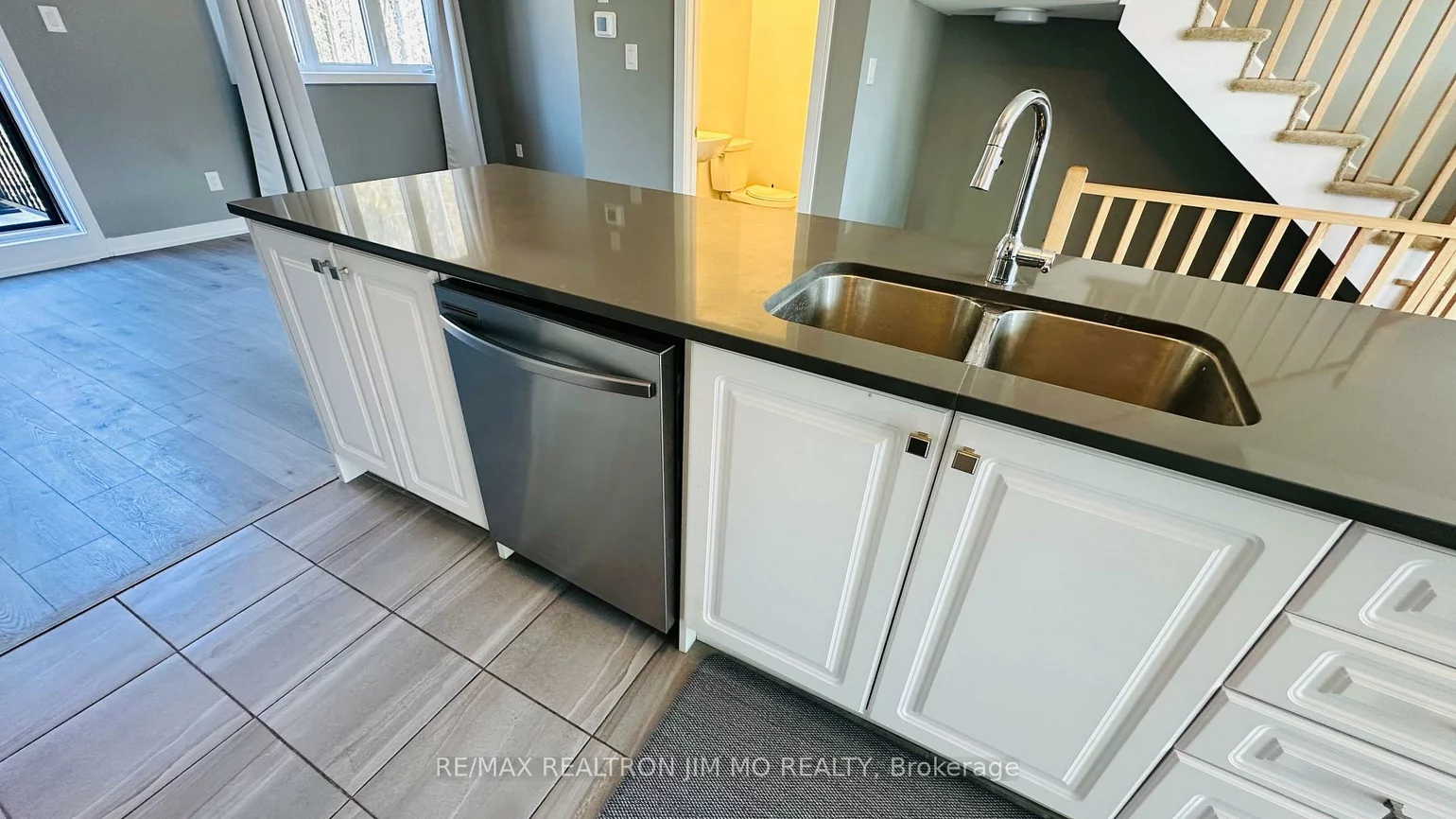 114, Blue Forest, Innis-Shore, Barrie