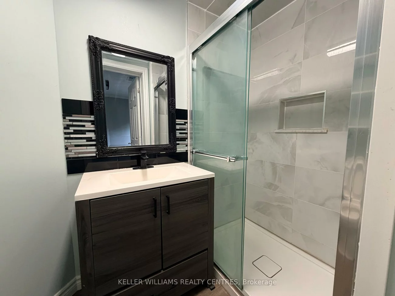 51, Mcdougall, West Bayfield, Barrie