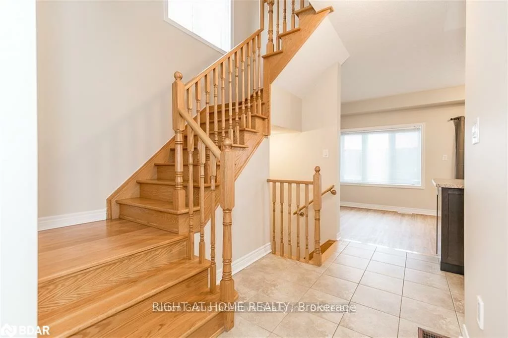 98, PEARCEY, West Bayfield, Barrie