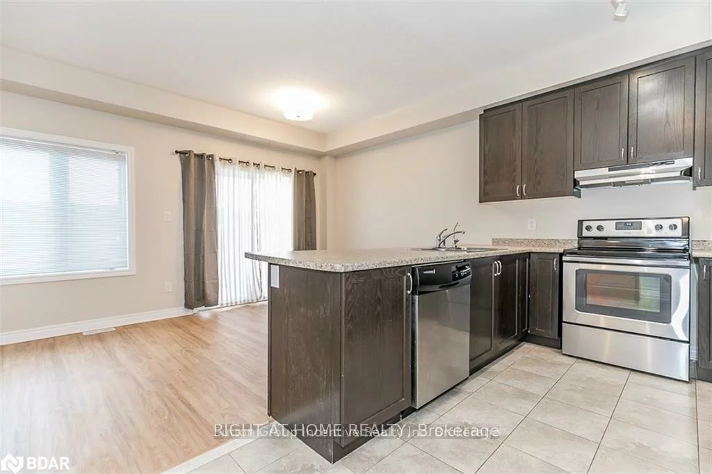 98, PEARCEY, West Bayfield, Barrie