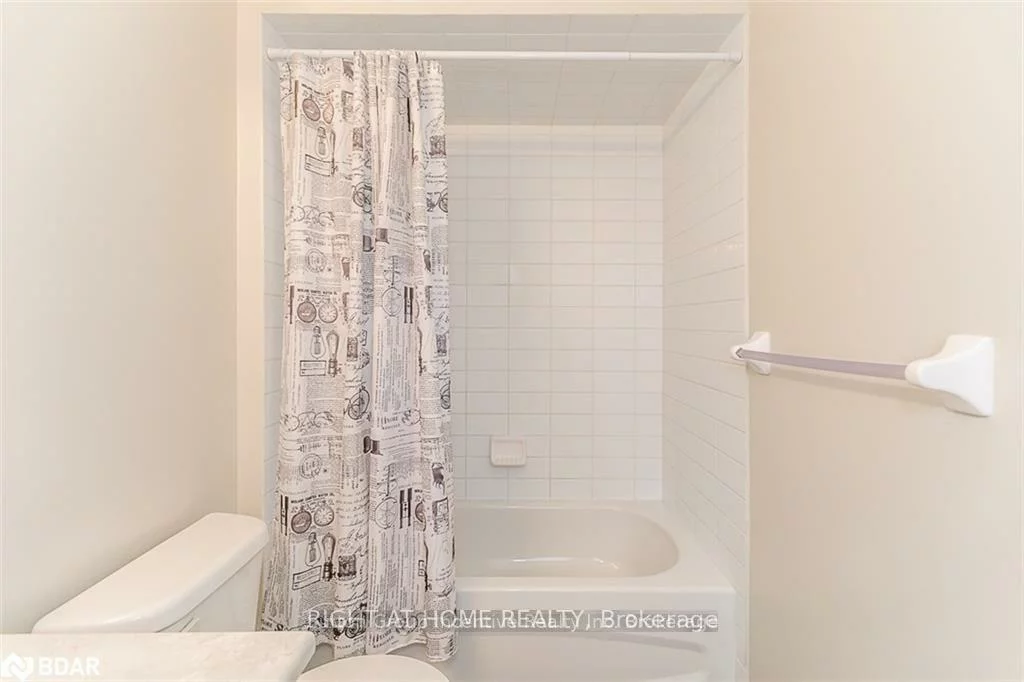 98, PEARCEY, West Bayfield, Barrie