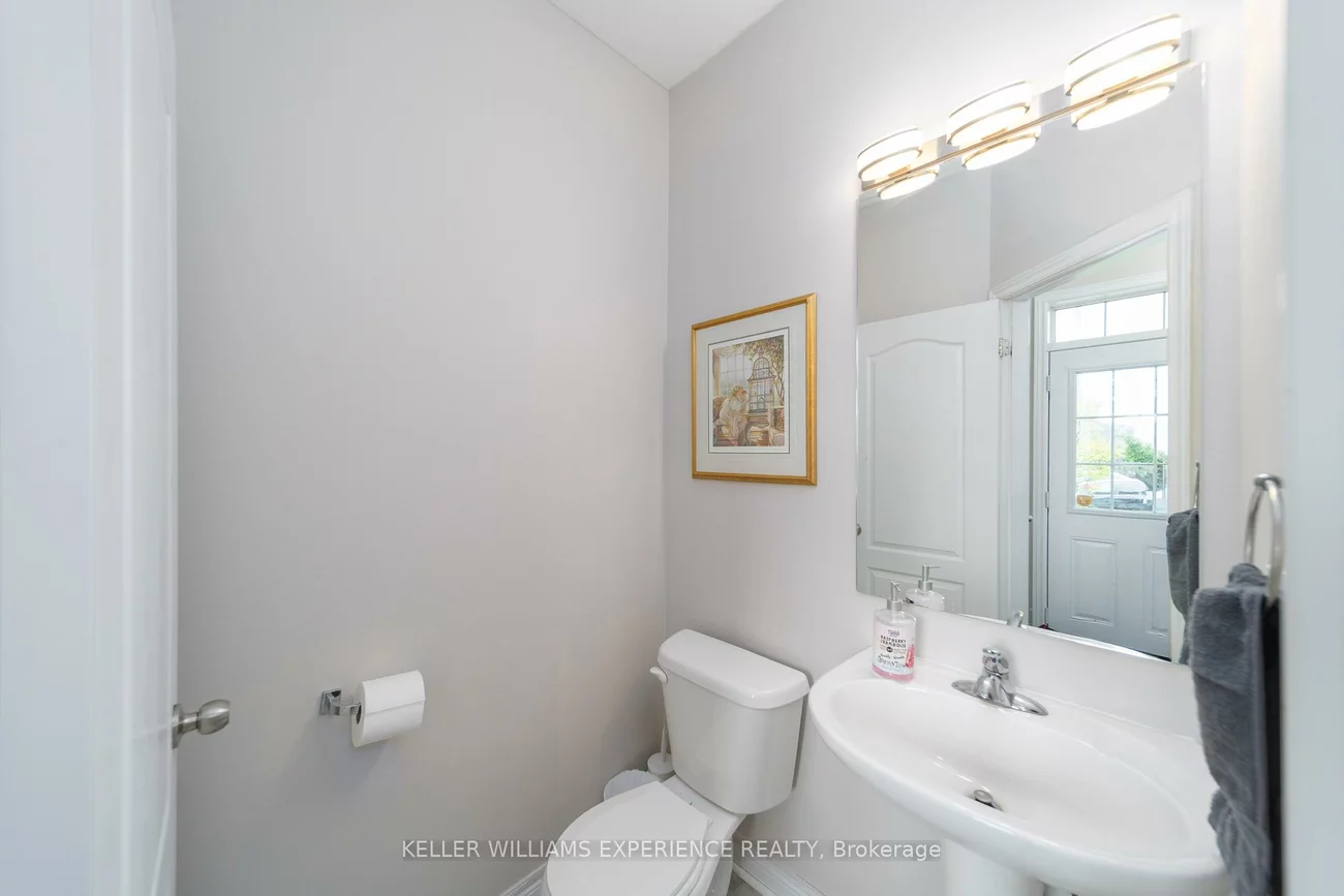 48, Snelgrove, West Bayfield, Barrie
