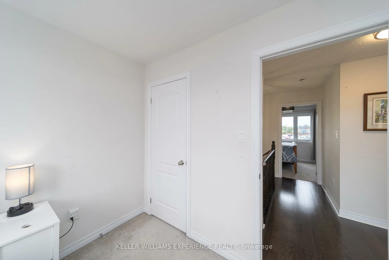 48, Snelgrove, West Bayfield, Barrie