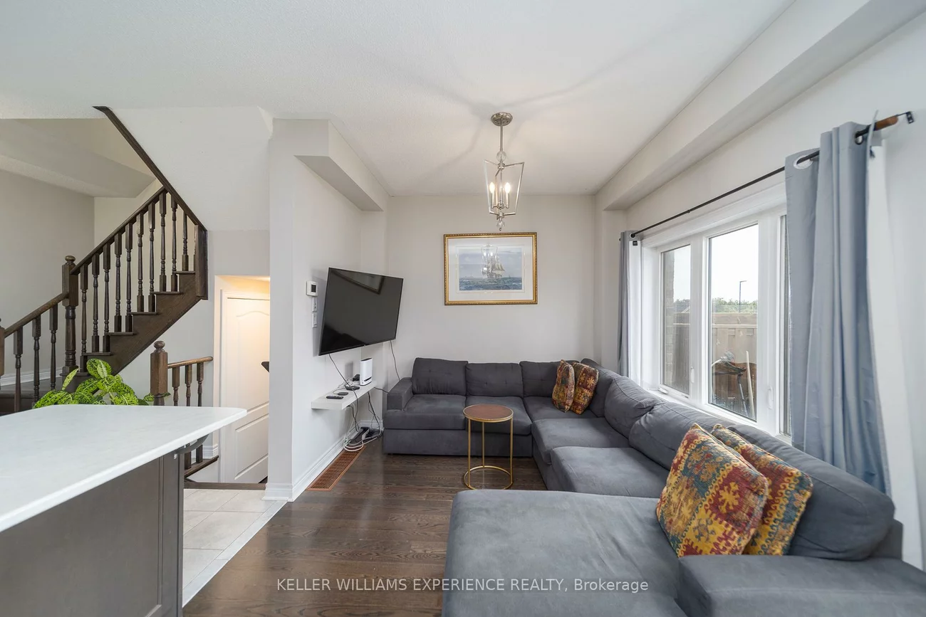 48, Snelgrove, West Bayfield, Barrie