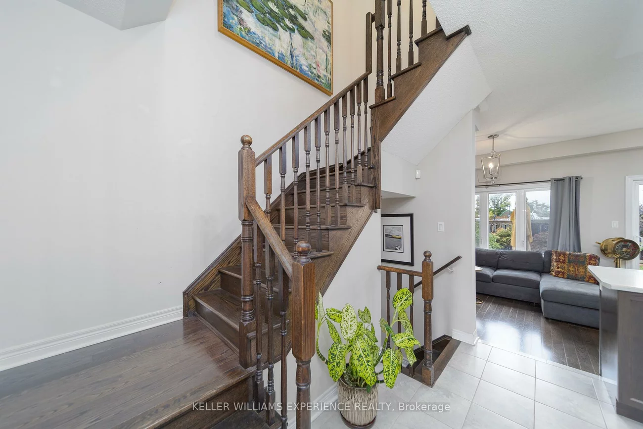 48, Snelgrove, West Bayfield, Barrie