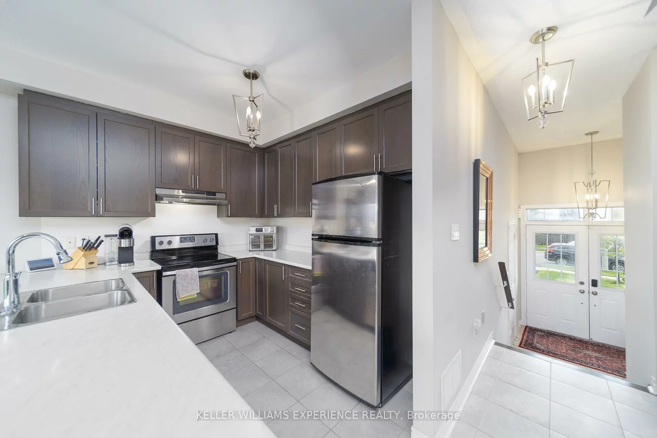 48, Snelgrove, West Bayfield, Barrie