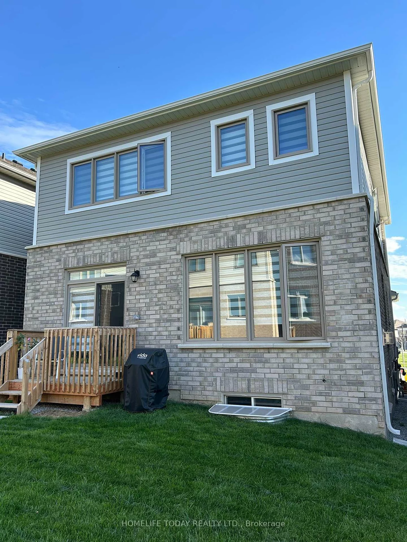 7, Phoenix, Painswick South, Barrie