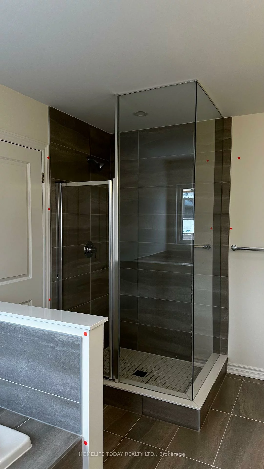 7, Phoenix, Painswick South, Barrie