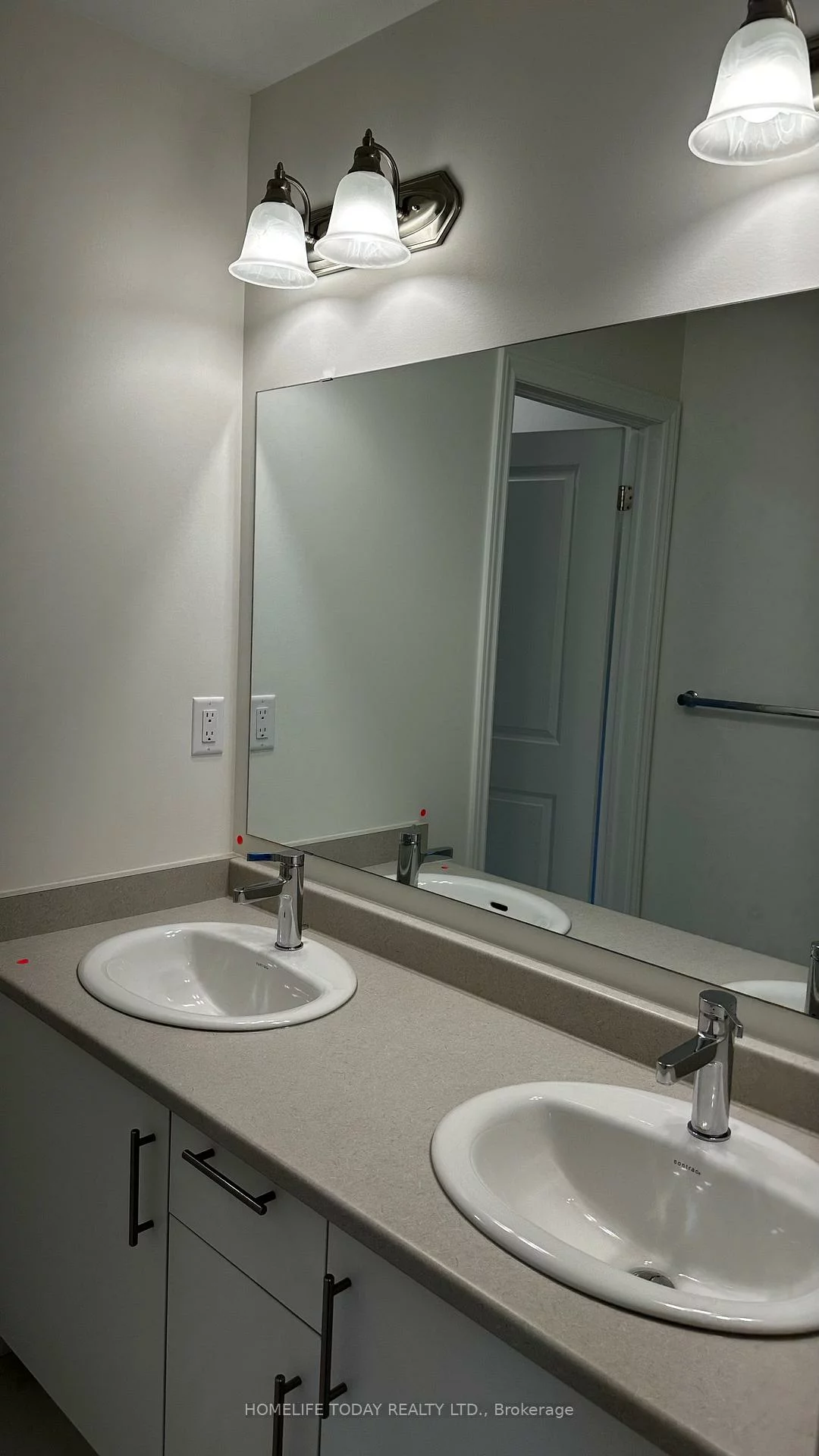 7, Phoenix, Painswick South, Barrie