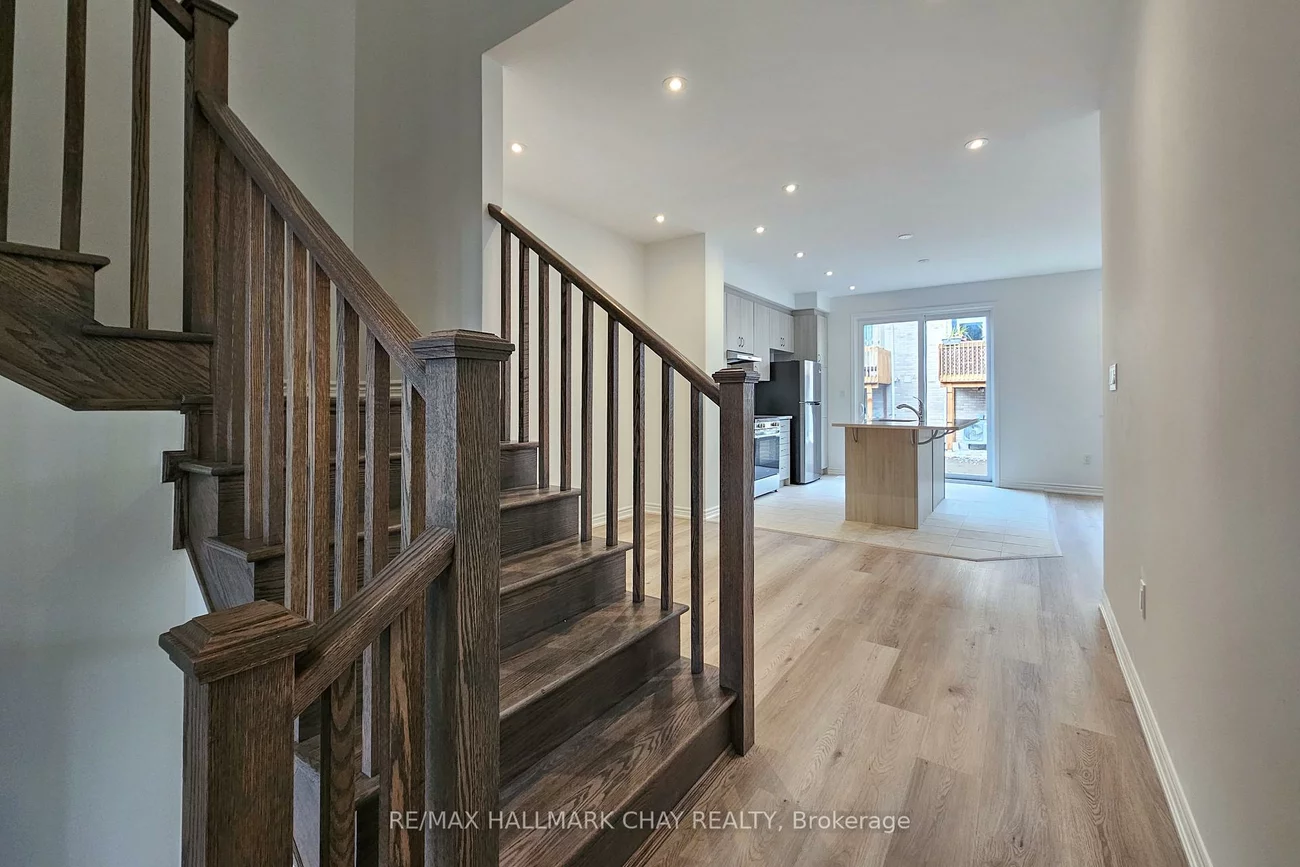 8, Vinewood, Rural Barrie Southeast, Barrie