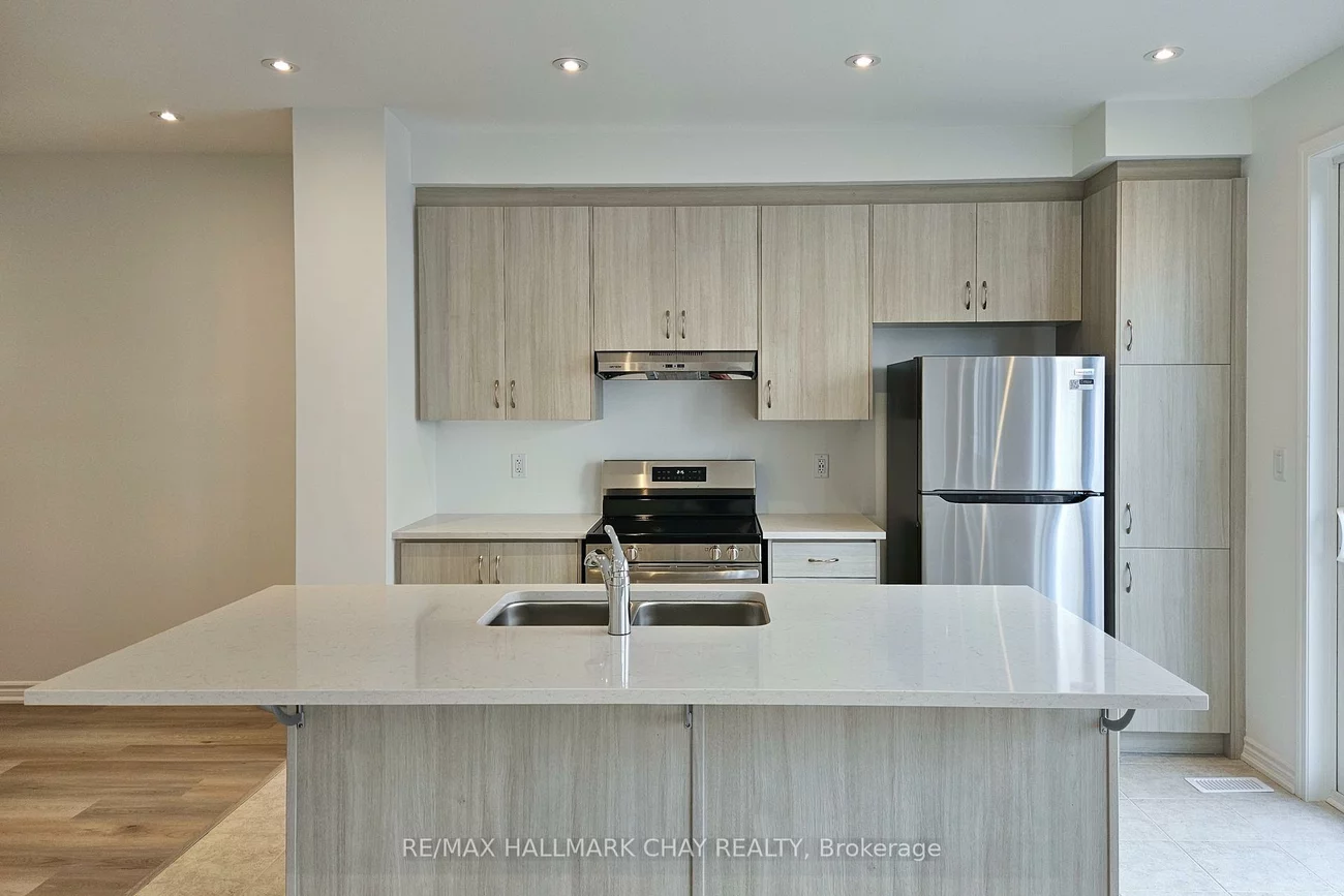 8, Vinewood, Rural Barrie Southeast, Barrie